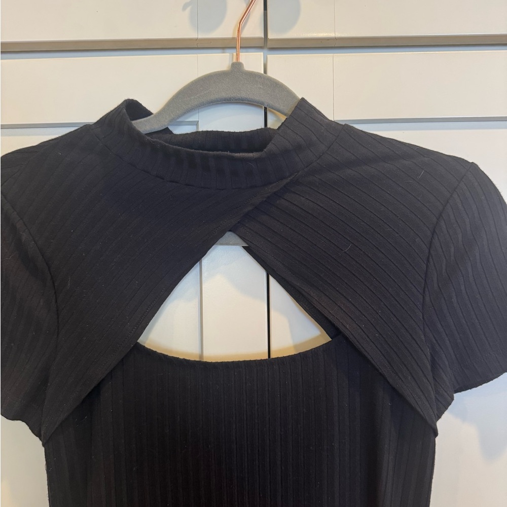 BCBGMaxAzria Black Ribbed Top with Cut-Out Design - Picture 2 of 4